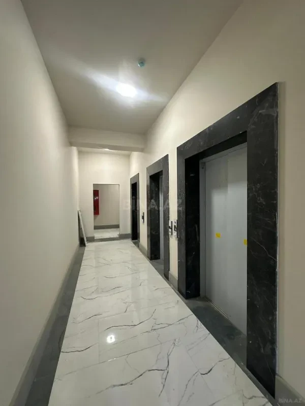 Satılır 3 otaqlı mənzil 133 m²