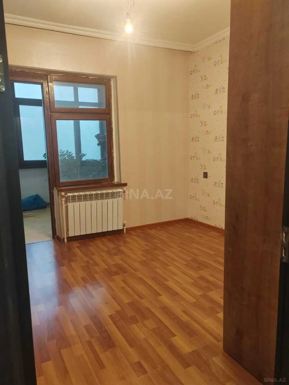 Satılır 4 otaqlı mənzil 91 m²
