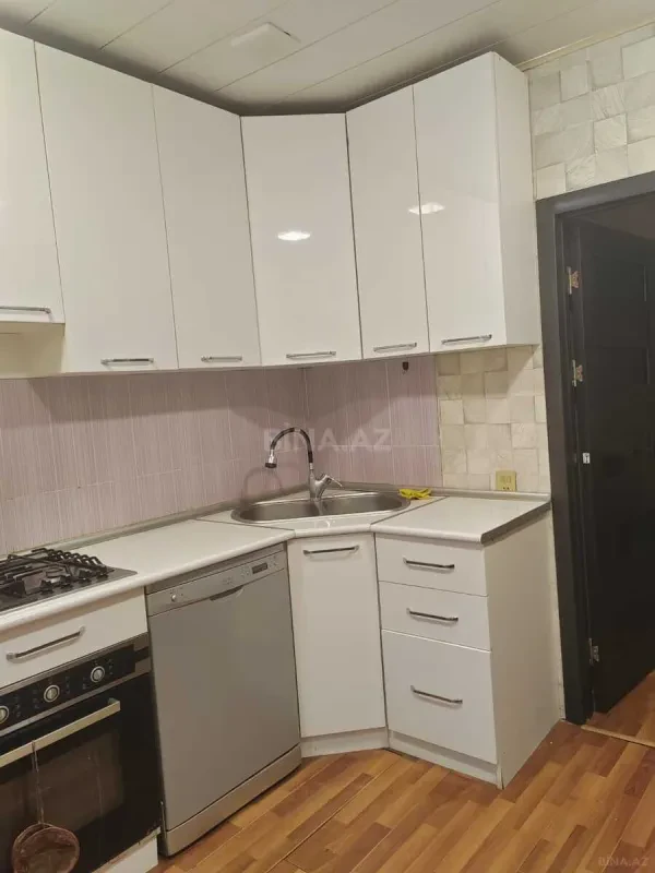 Satılır 4 otaqlı mənzil 91 m²