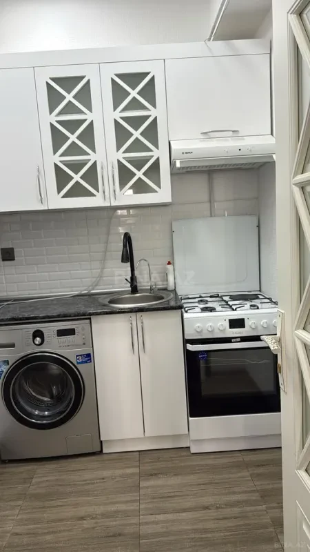 Kirayə verilir 3 otaqlı mənzil 100 m²