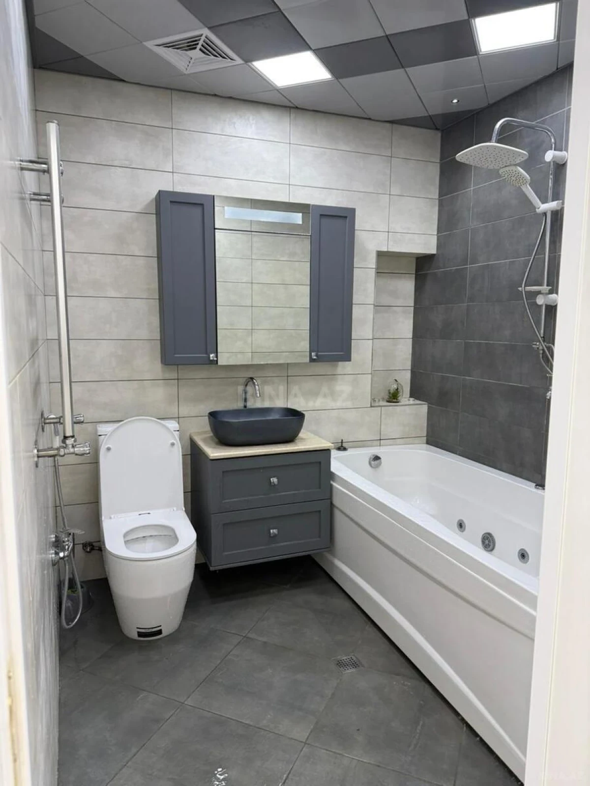 Kirayə verilir 3 otaqlı mənzil 100 m²