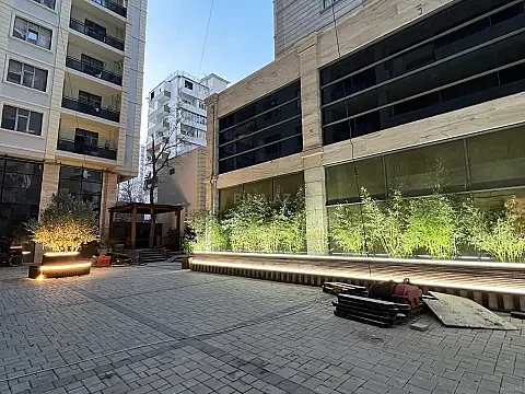 Satılır 4 otaqlı mənzil 208 m²