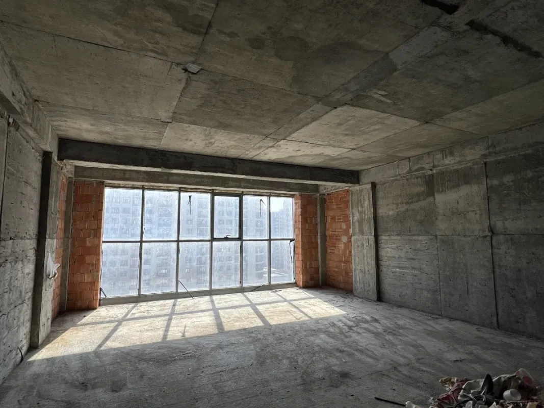 Satılır 4 otaqlı mənzil 208 m²