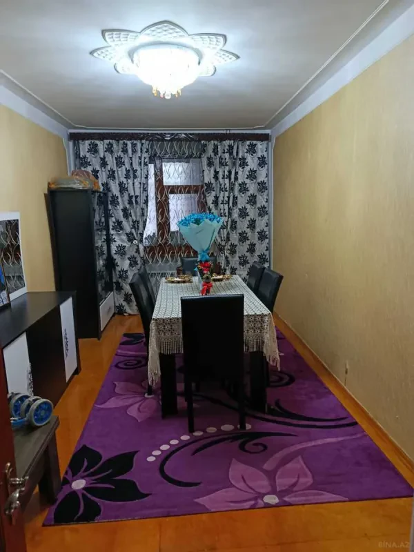Satılır 4 otaqlı mənzil 110 m²