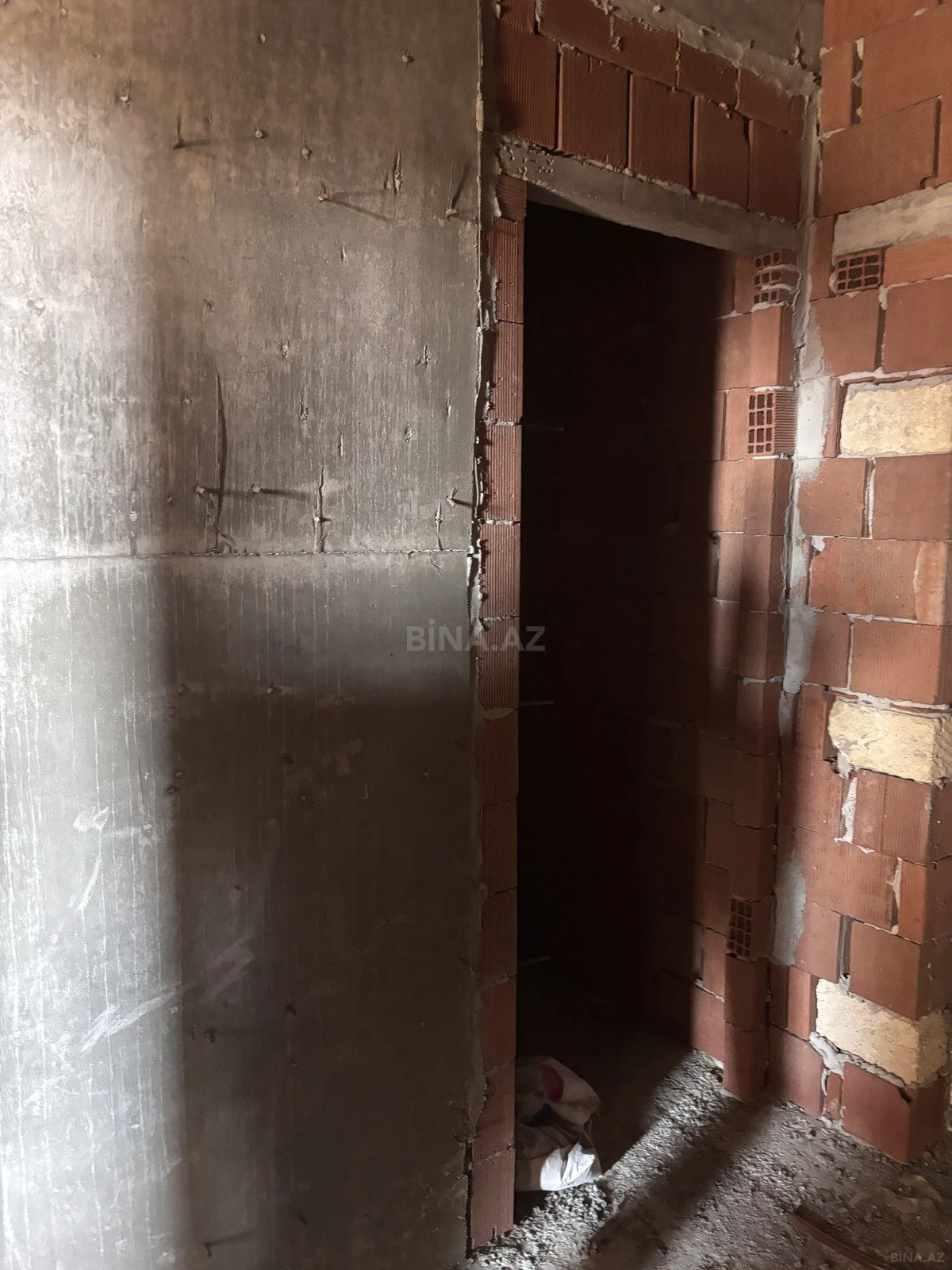 Satılır 2 otaqlı mənzil 100 m²
