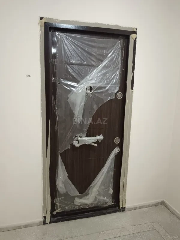 Satılır 4 otaqlı mənzil 135 m²