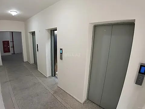 Satılır 4 otaqlı mənzil 135 m²