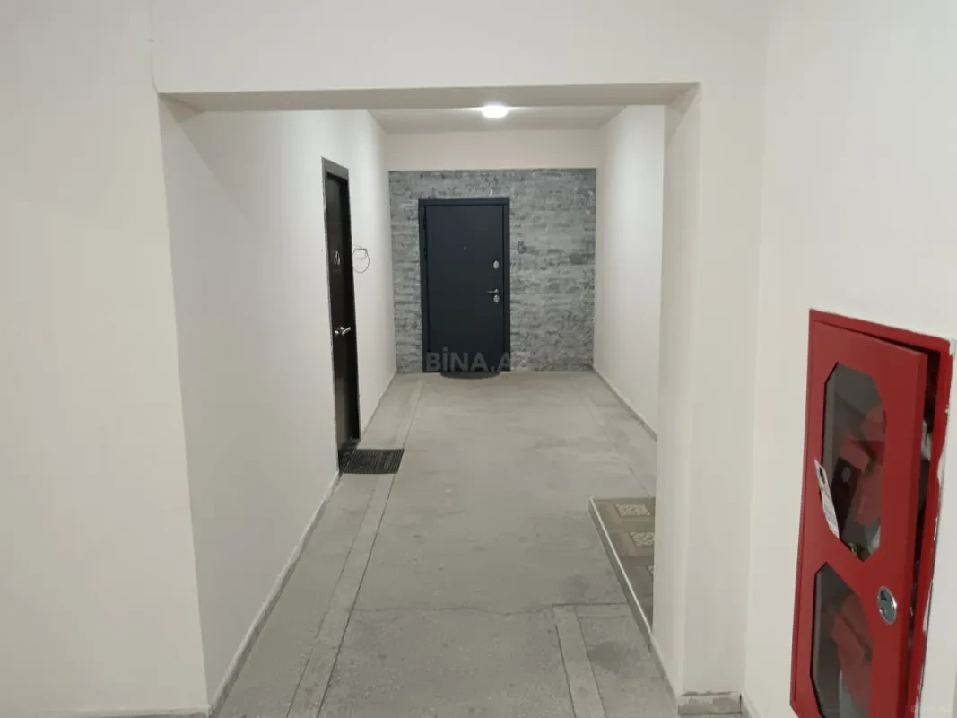 Satılır 4 otaqlı mənzil 135 m²