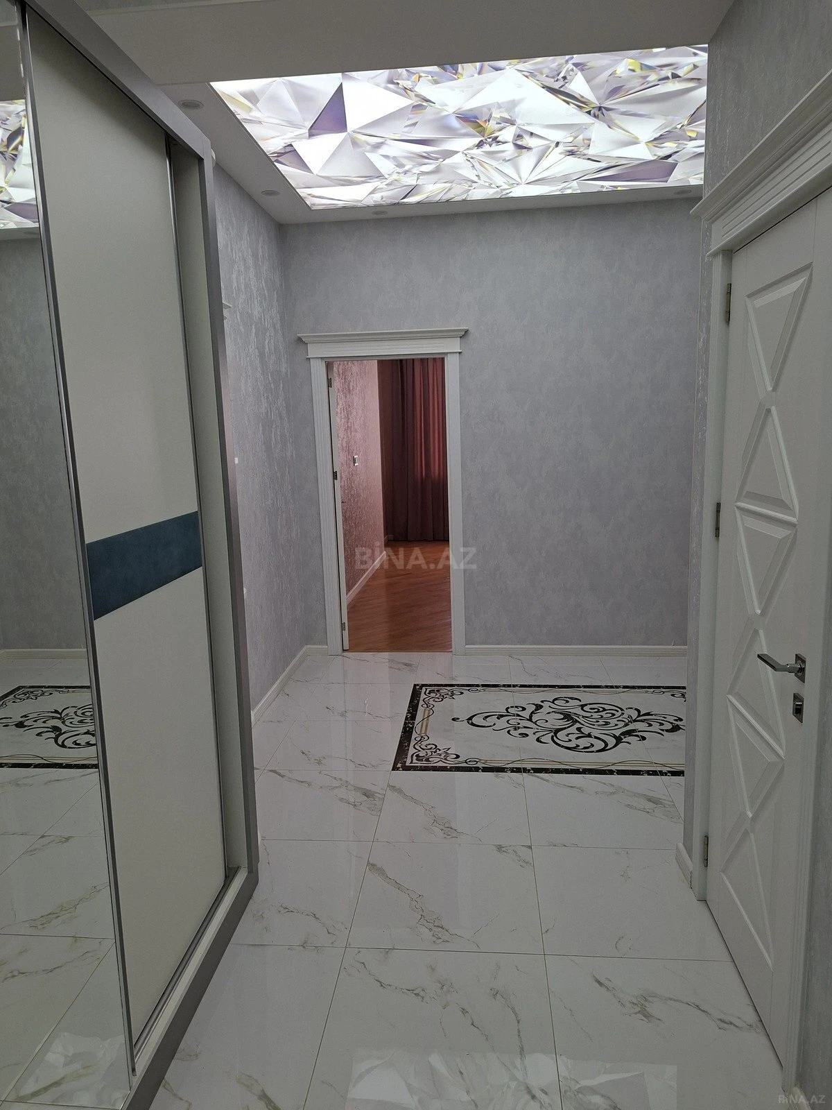Satılır 3 otaqlı mənzil 100 m²