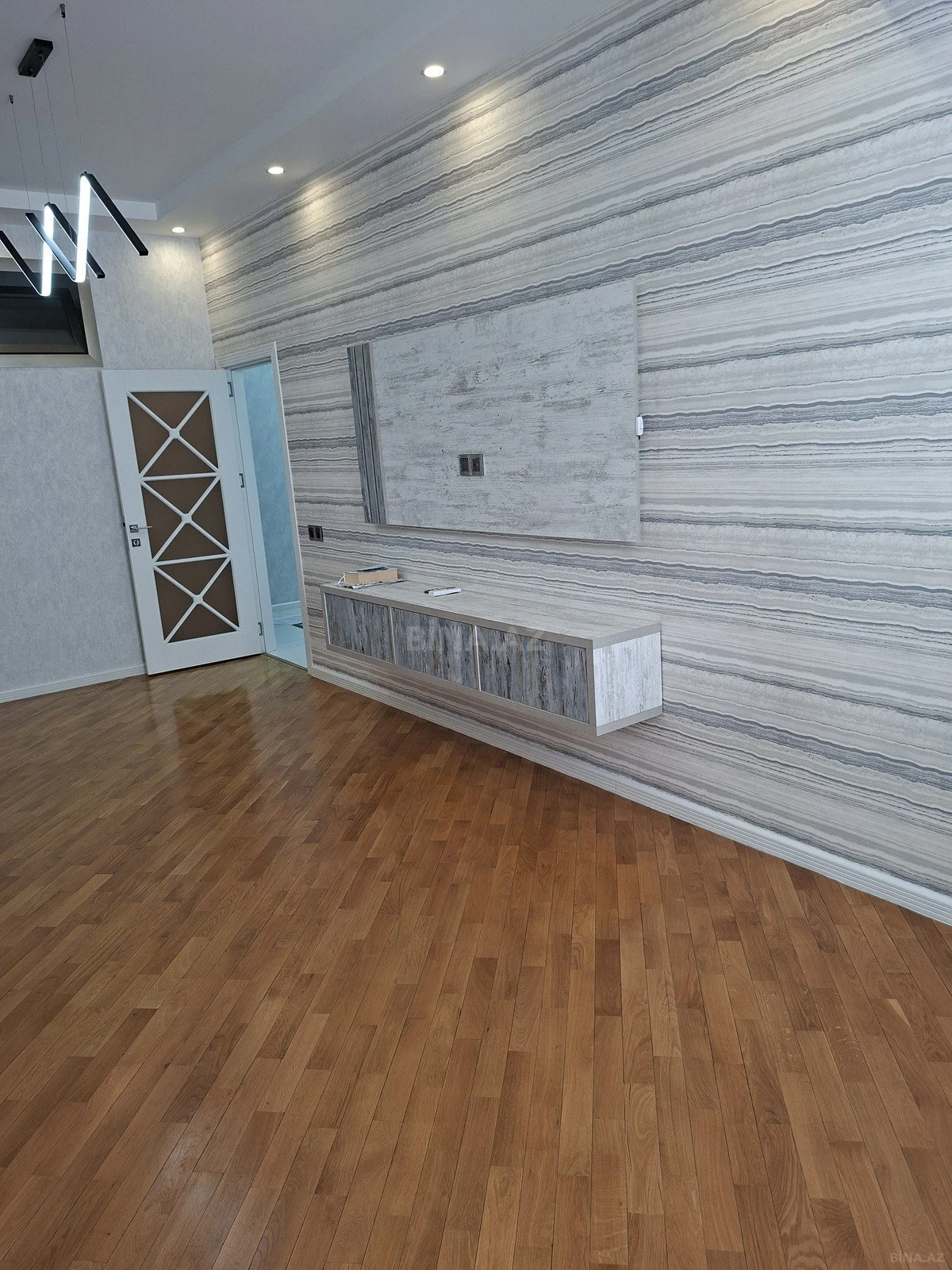 Satılır 3 otaqlı mənzil 100 m²