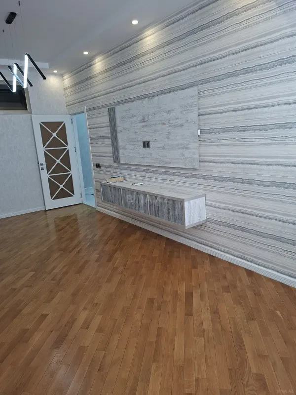 Satılır 3 otaqlı mənzil 100 m²