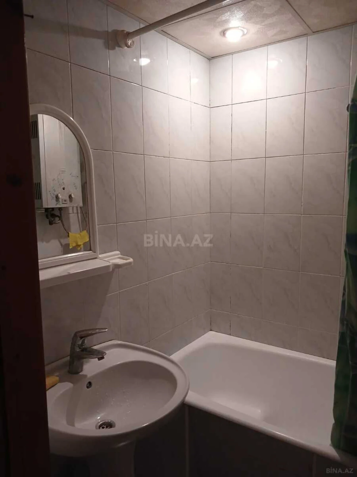 Kirayə verilir 2 otaqlı mənzil 60 m²