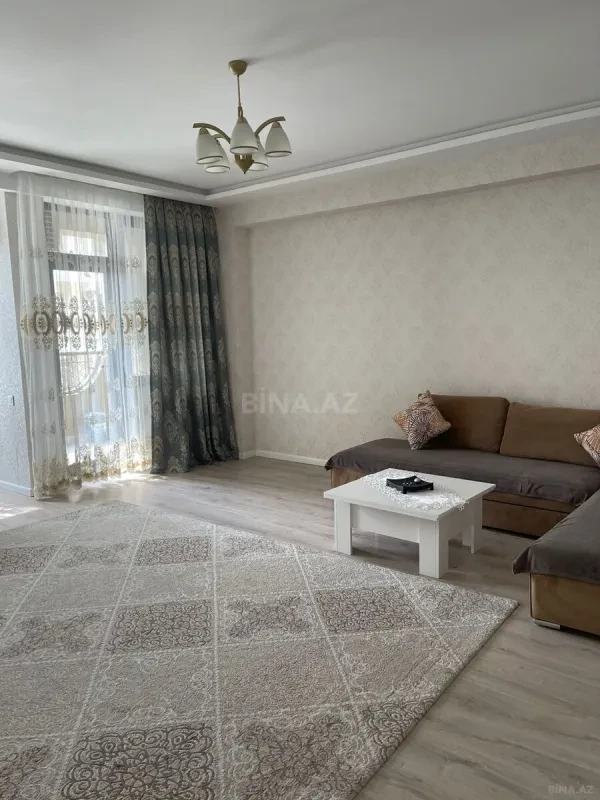 Kirayə verilir 2 otaqlı mənzil 75 m²