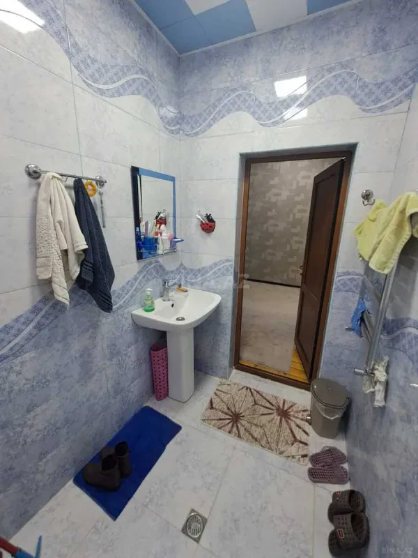Satılır 4 otaqlı həyət evi 185 m²