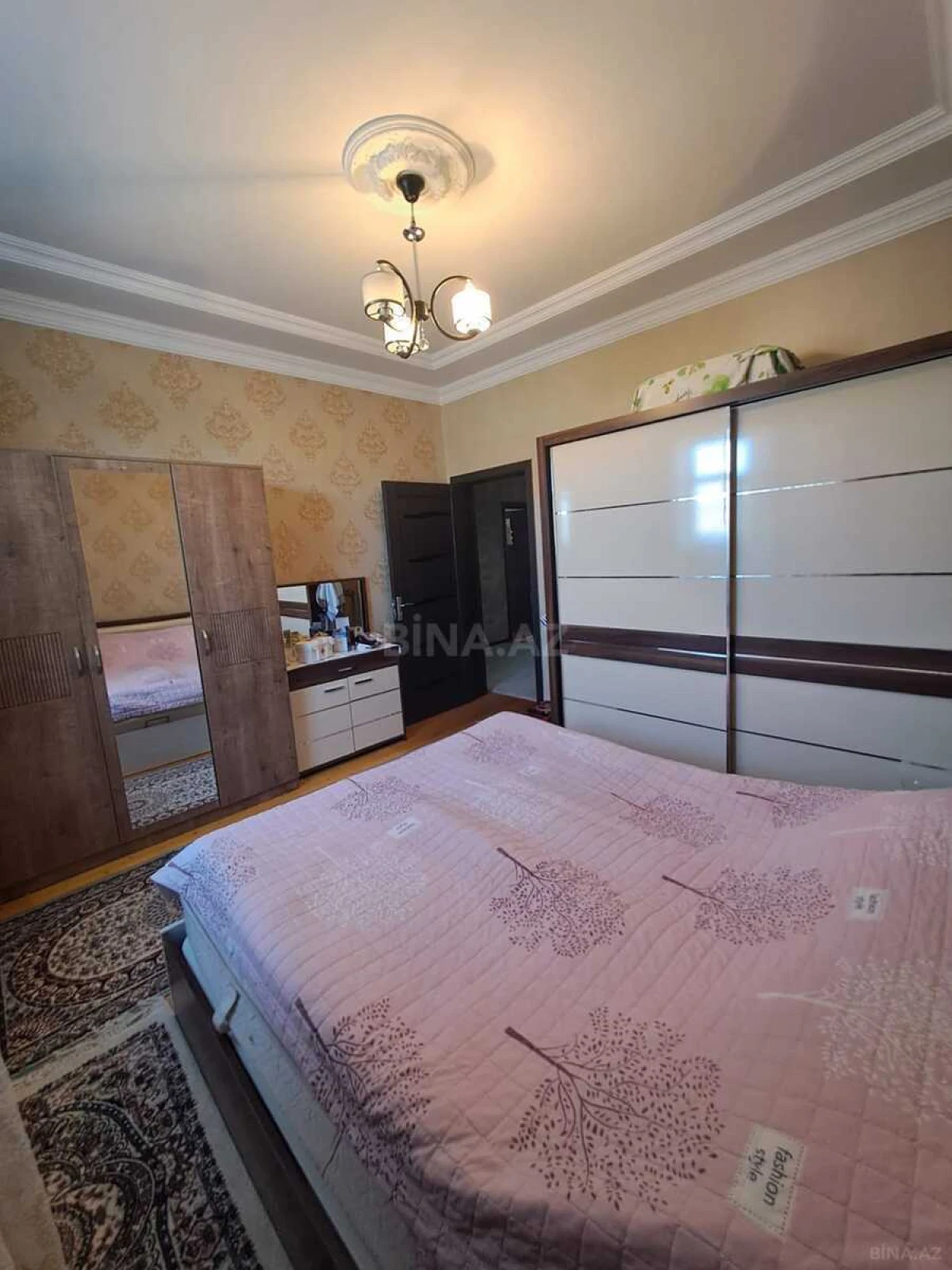 Satılır 4 otaqlı həyət evi 185 m²