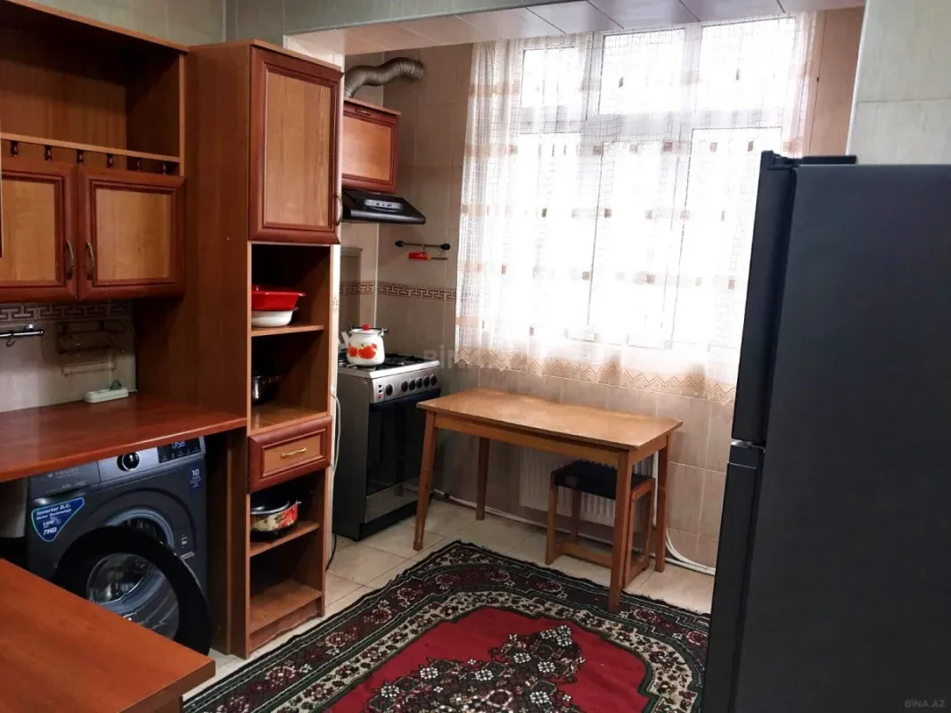 Kirayə verilir 2 otaqlı mənzil 68 m²