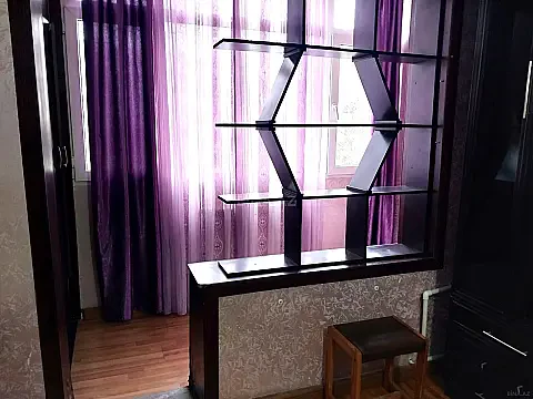 Kirayə verilir 2 otaqlı mənzil 68 m²