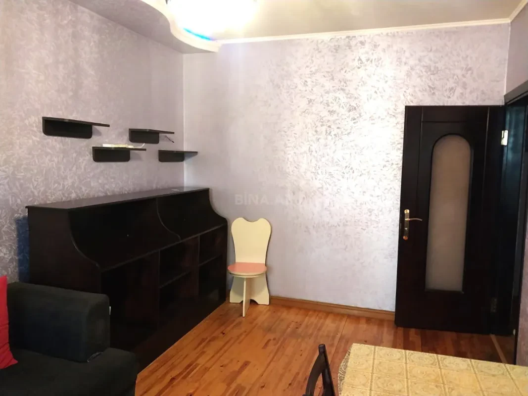 Kirayə verilir 2 otaqlı mənzil 68 m²