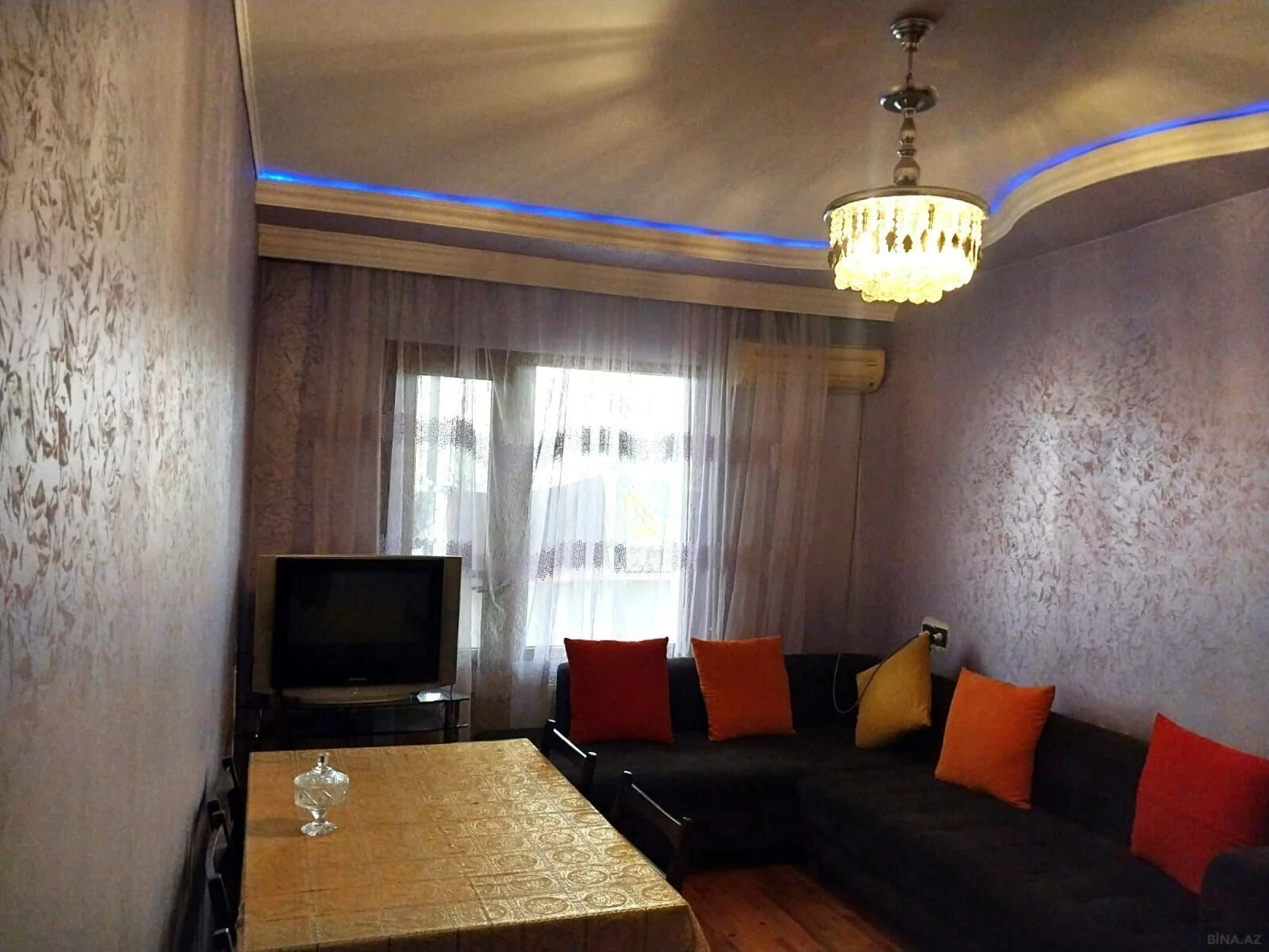 Kirayə verilir 2 otaqlı mənzil 68 m²