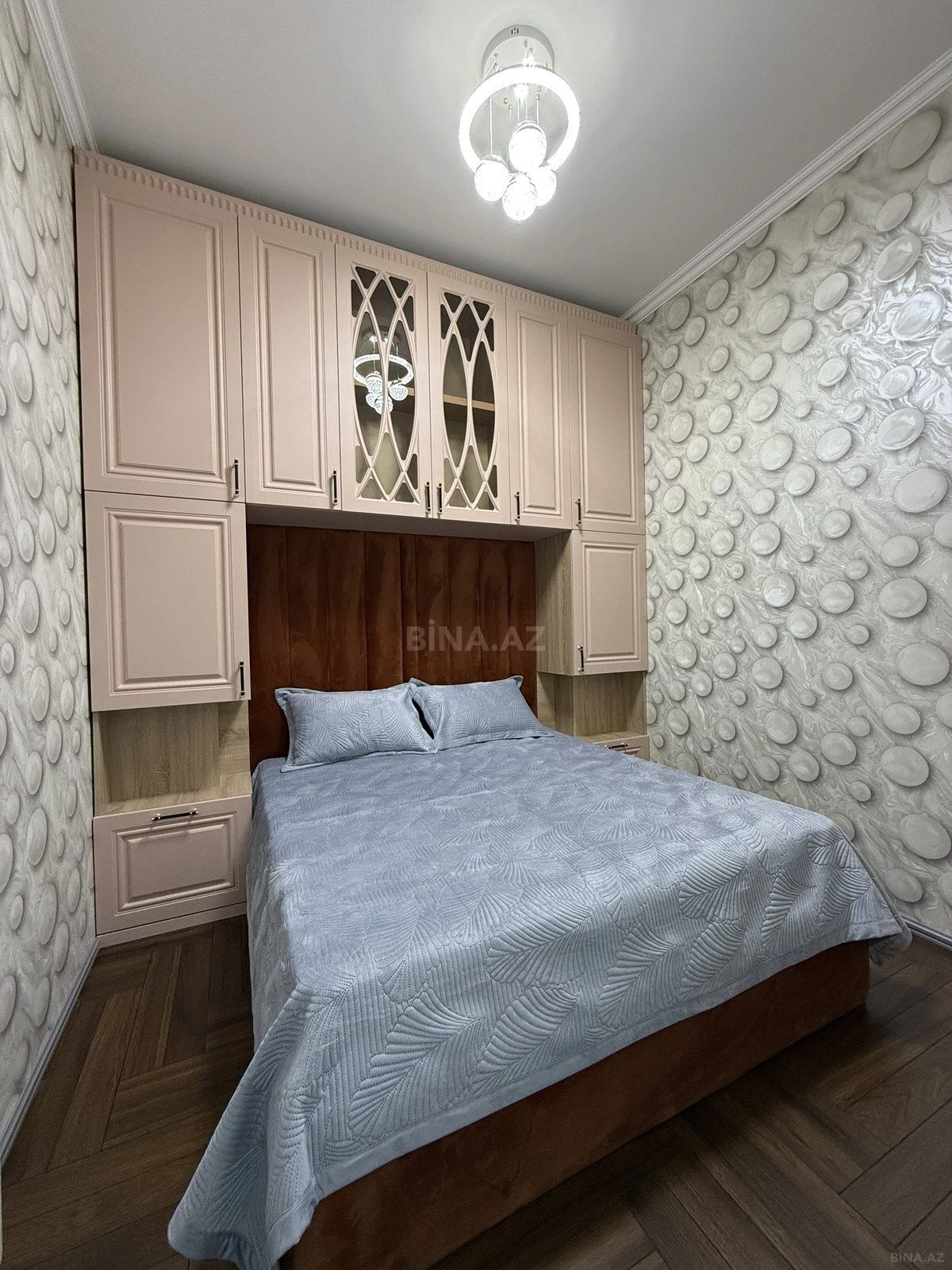 Satılır 3 otaqlı mənzil 106 m²