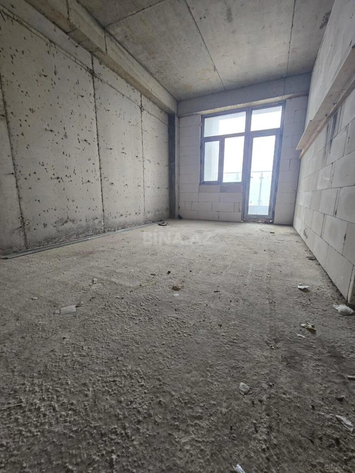Satılır 1 otaqlı mənzil 52 m²