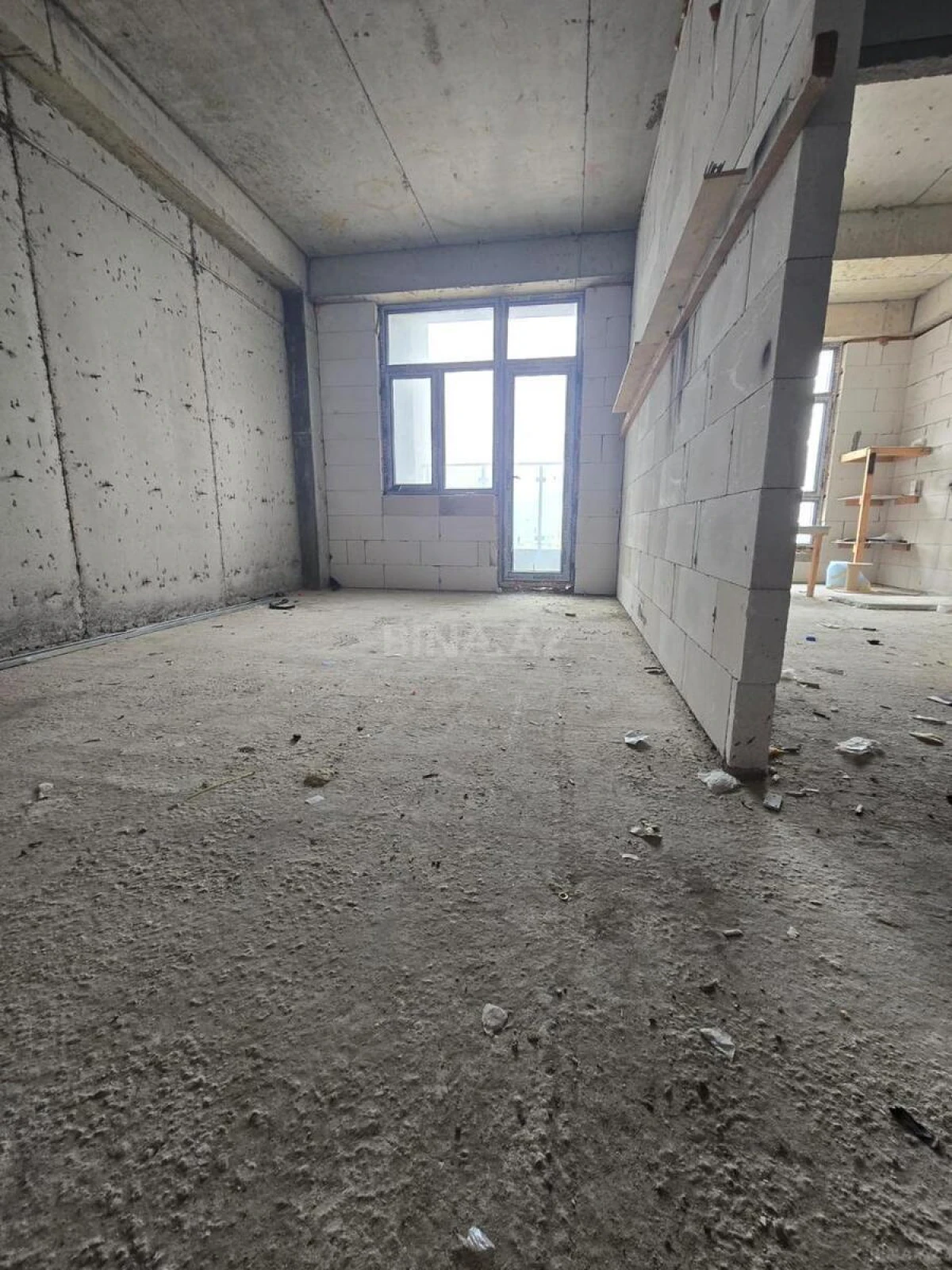 Satılır 1 otaqlı mənzil 52 m²