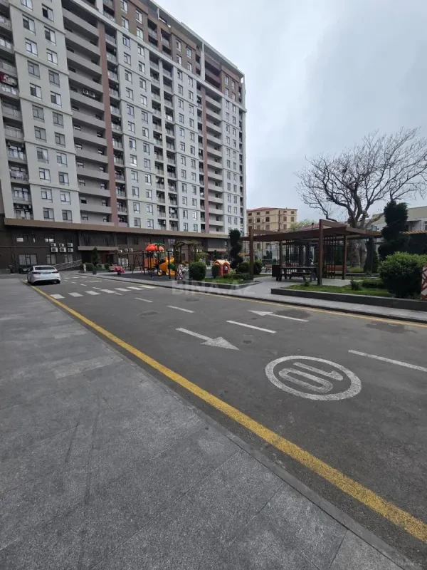 Satılır 1 otaqlı mənzil 52 m²