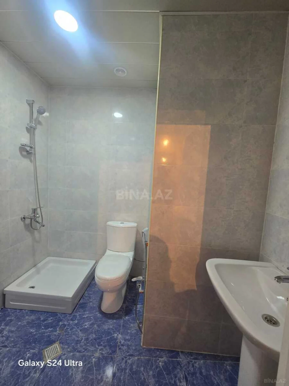 Satılır 4 otaqlı mənzil 100 m²