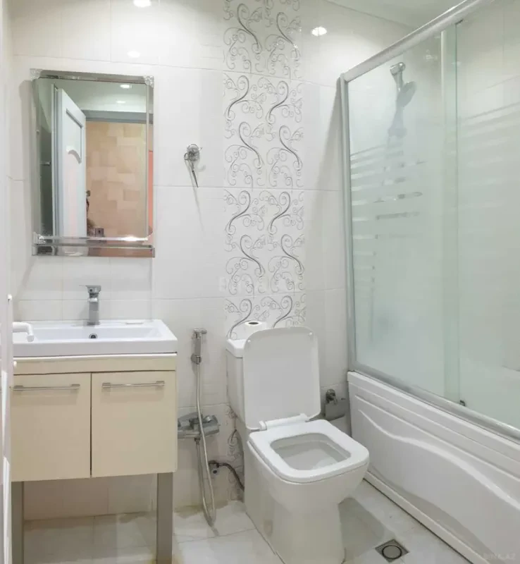 Kirayə verilir 2 otaqlı mənzil 60 m²