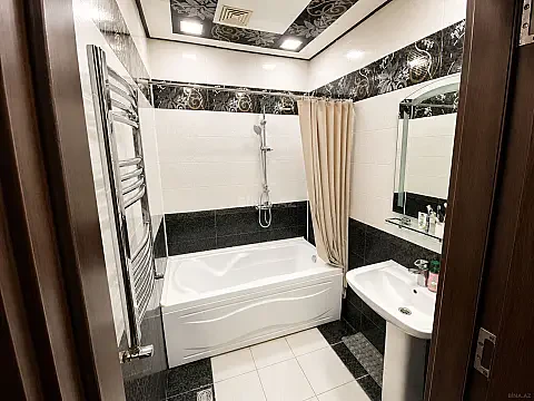 Satılır 2 otaqlı mənzil 90 m²