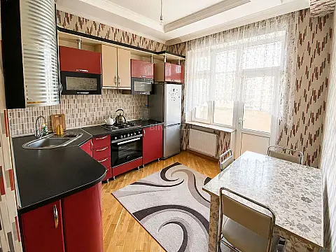 Satılır 2 otaqlı mənzil 90 m²