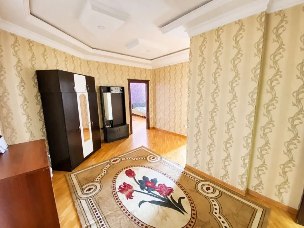 Satılır 2 otaqlı mənzil 90 m²