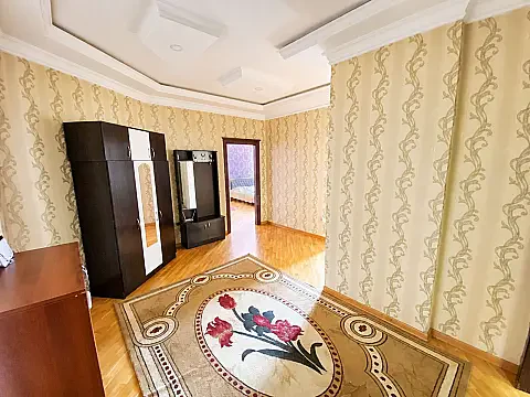 Satılır 2 otaqlı mənzil 90 m²