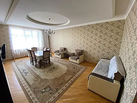 Satılır 2 otaqlı mənzil 90 m²