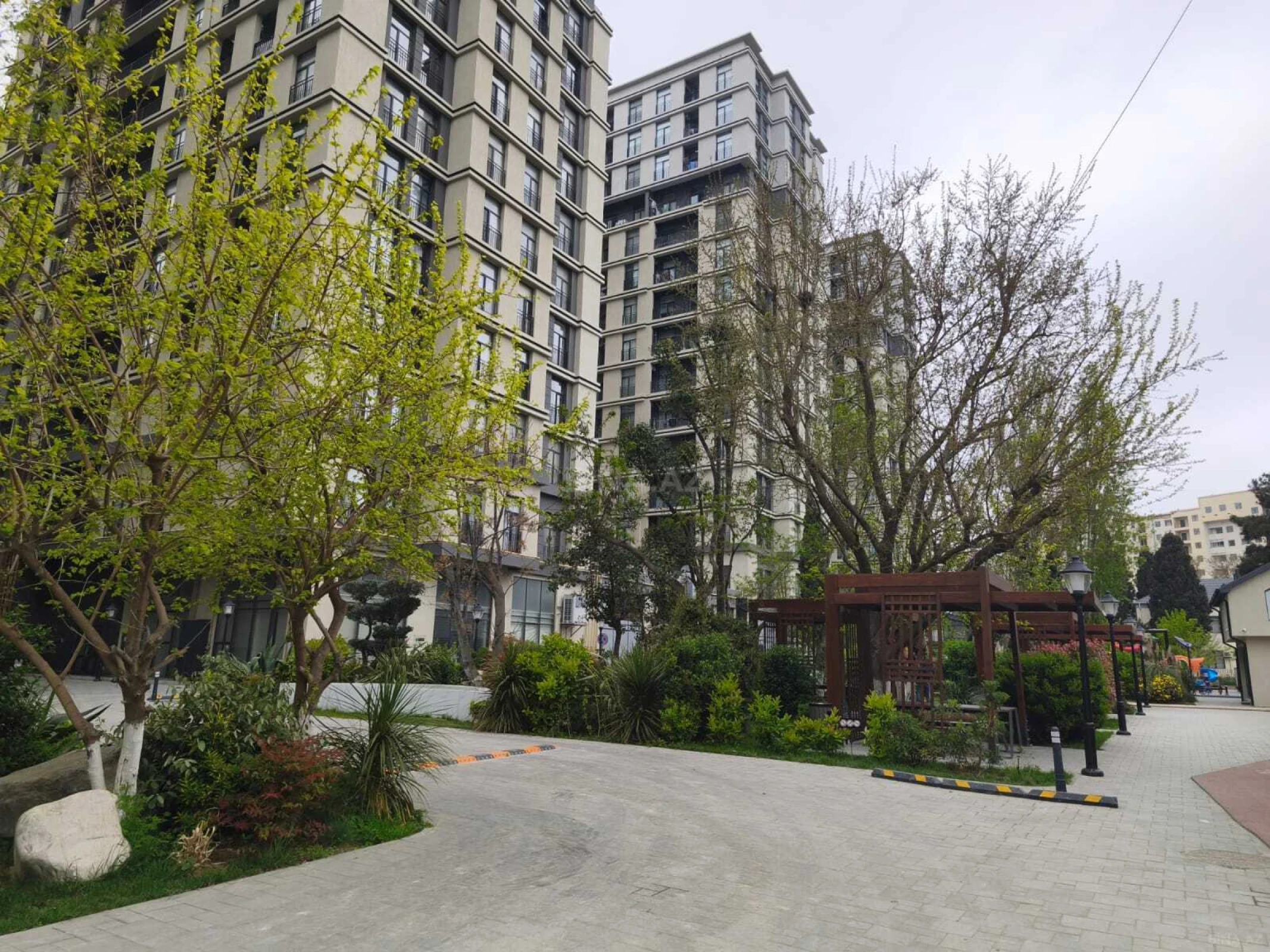 Kirayə verilir 2 otaqlı mənzil 70 m²