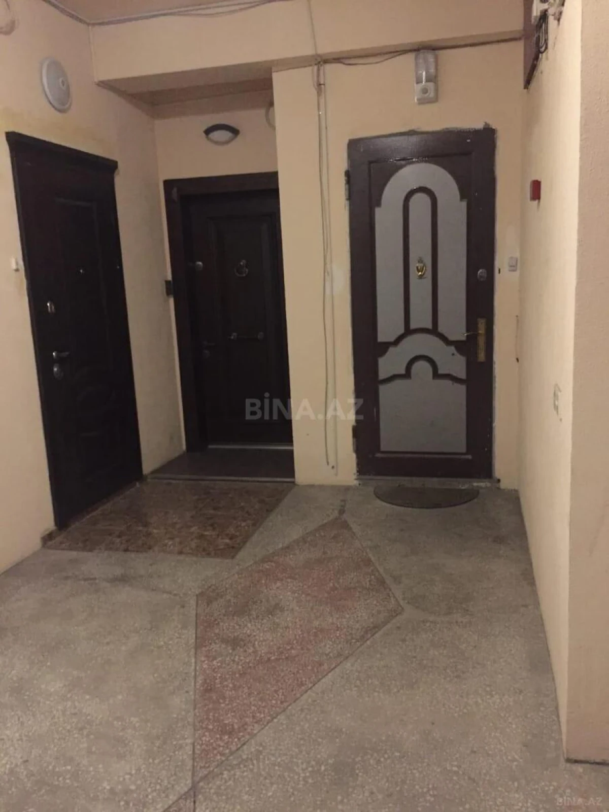 Kirayə verilir 2 otaqlı mənzil 70 m²
