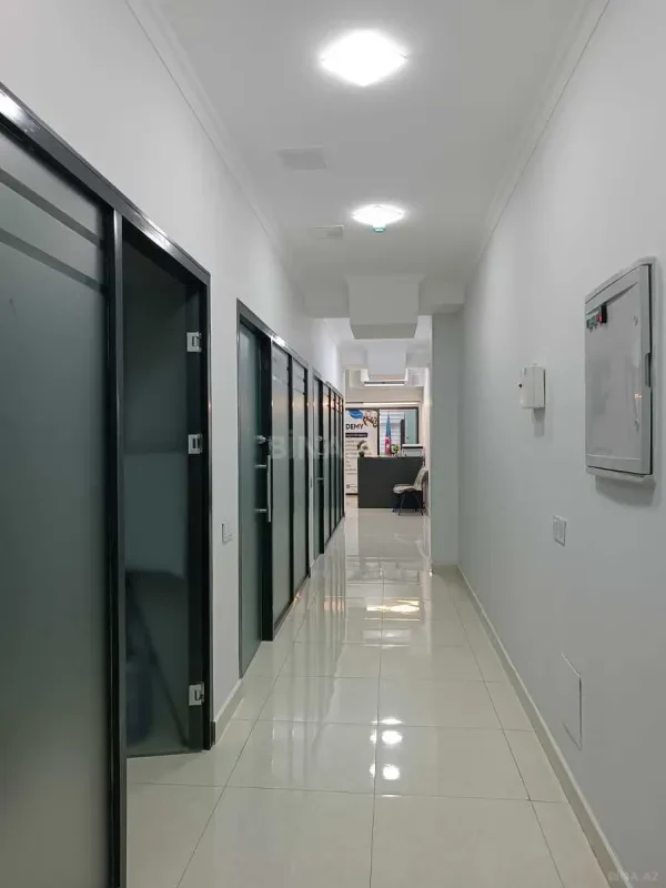 Satılır obyekt 200 m²