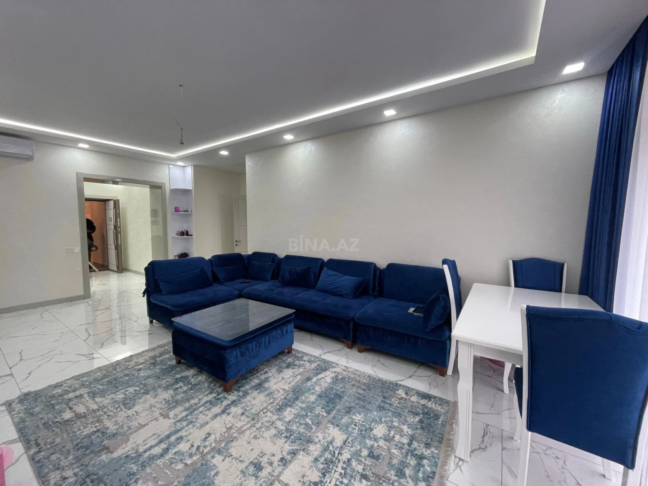 Kirayə verilir 3 otaqlı mənzil 103 m²