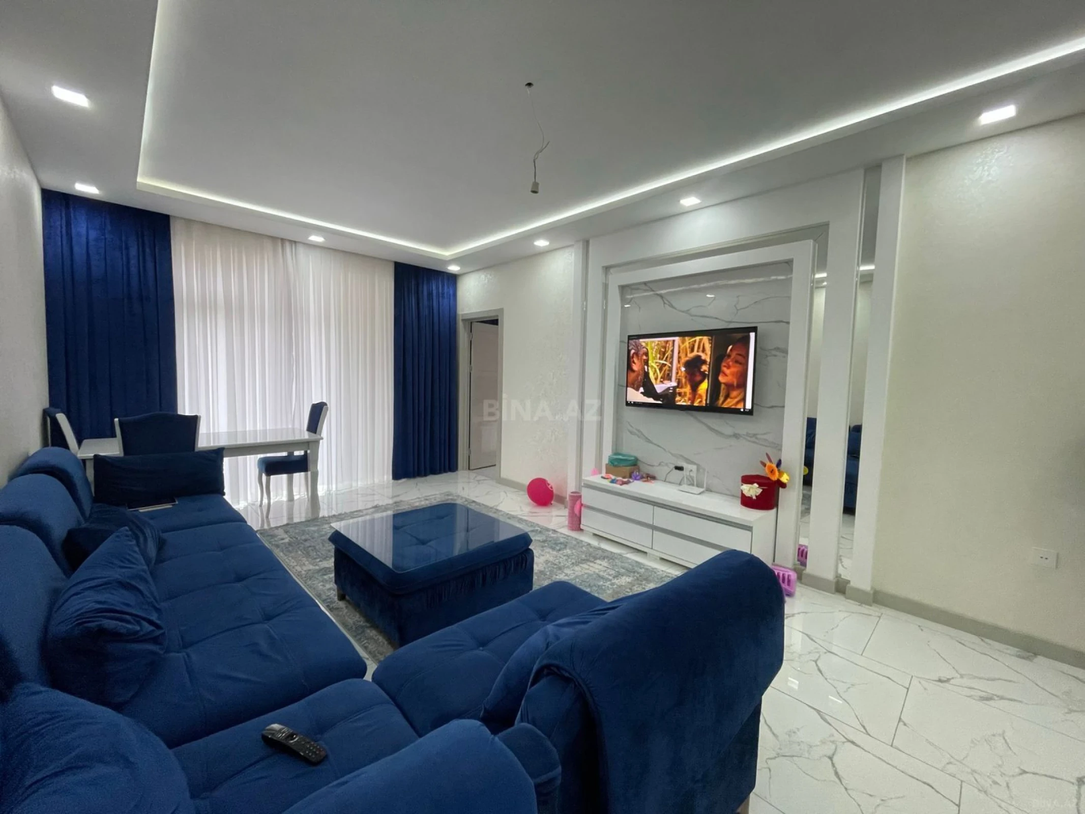 Kirayə verilir 3 otaqlı mənzil 103 m²