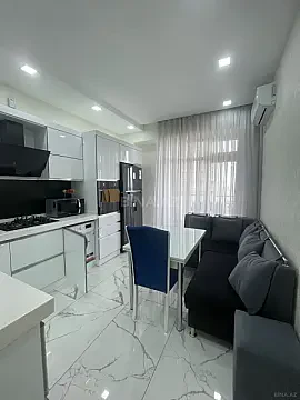 Kirayə verilir 3 otaqlı mənzil 103 m²