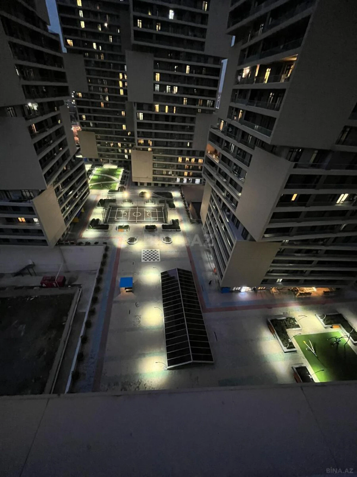 Kirayə verilir 3 otaqlı mənzil 103 m²