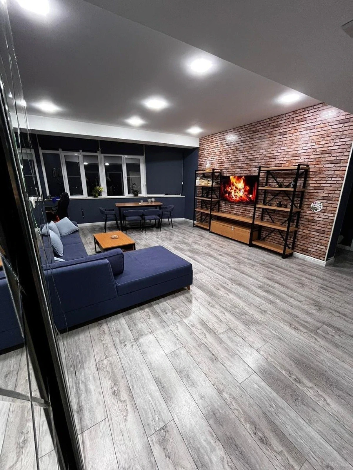 Satılır 2 otaqlı mənzil 82 m²