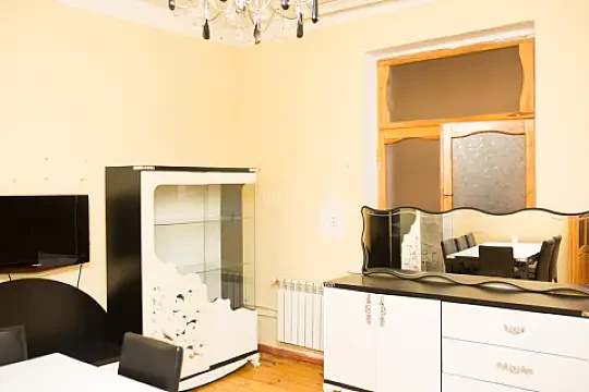 Kirayə verilir 3 otaqlı həyət evi 100 m² — Bakı, Bakıxanov 3 otaq 100.00 m²