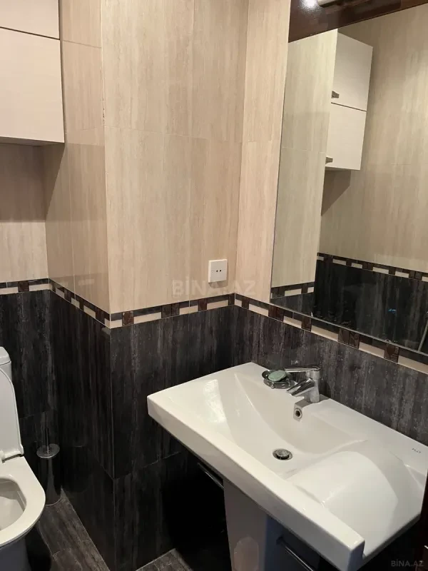 Satılır 2 otaqlı mənzil 83 m²