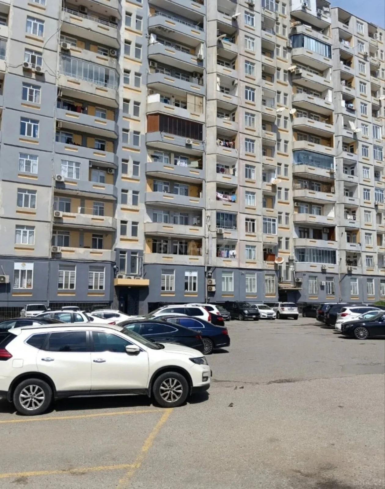 Kirayə verilir 3 otaqlı mənzil 120 m²