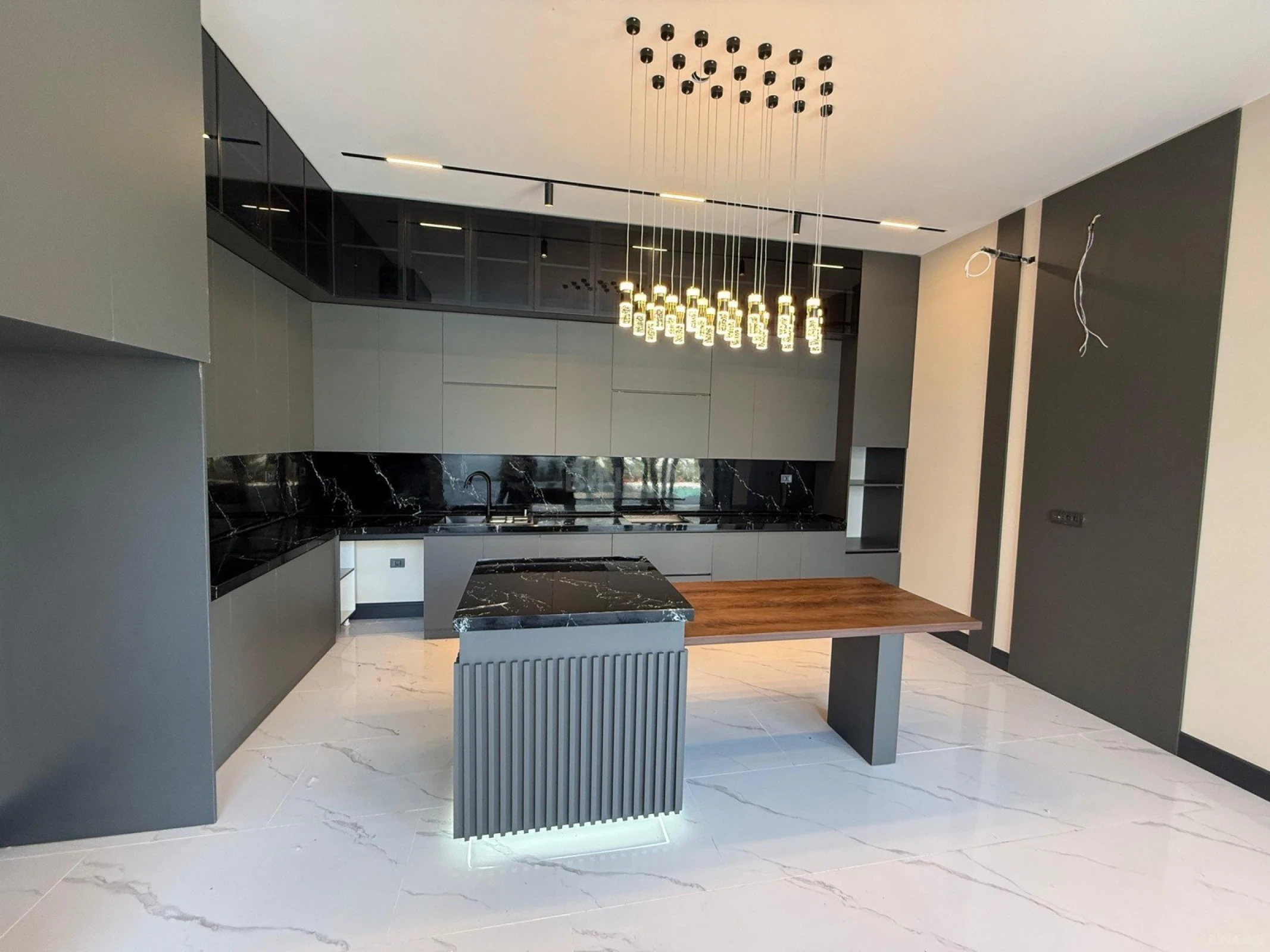 Satılır 7 otaqlı həyət evi 500 m²