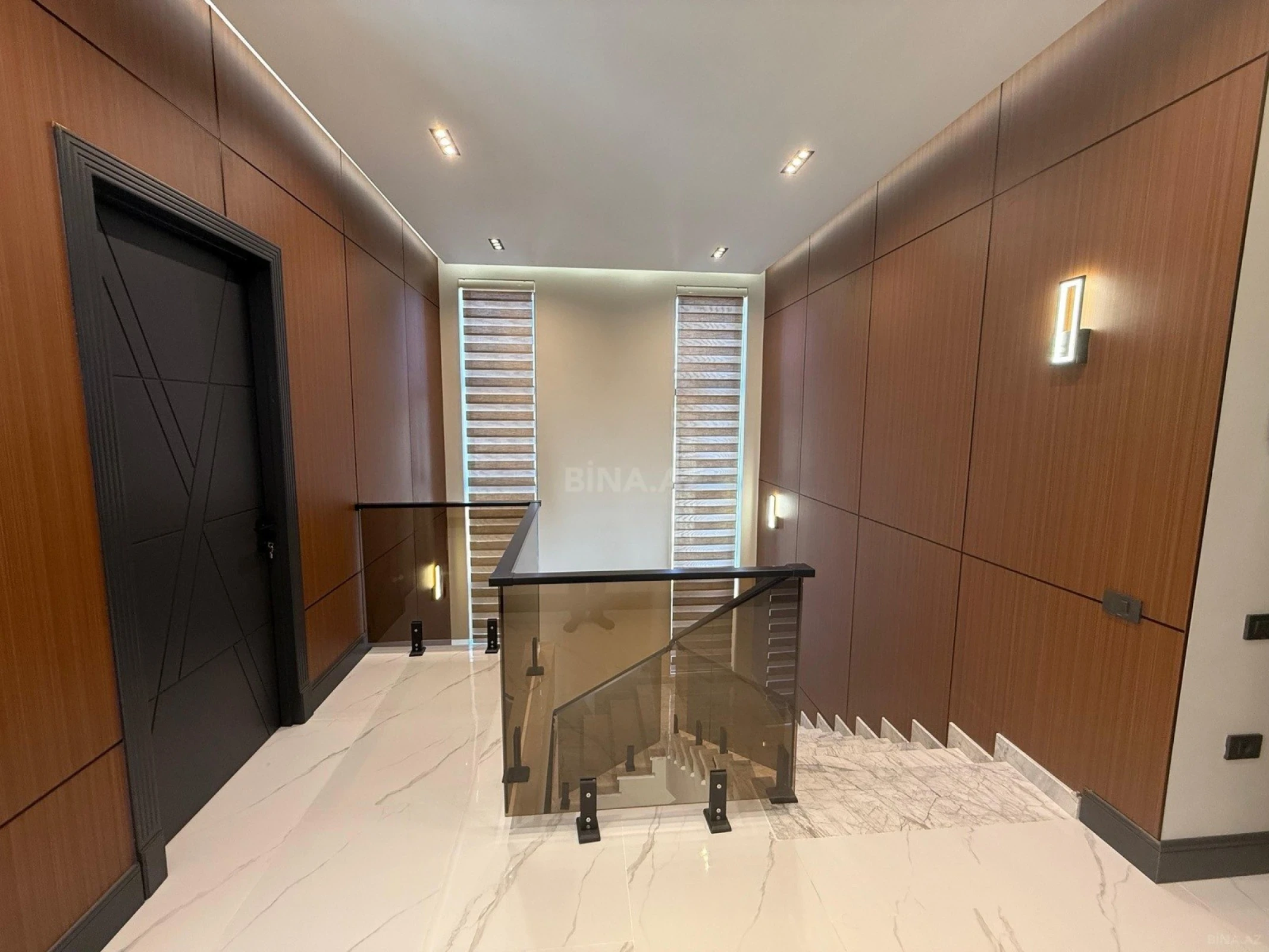 Satılır 7 otaqlı həyət evi 500 m²
