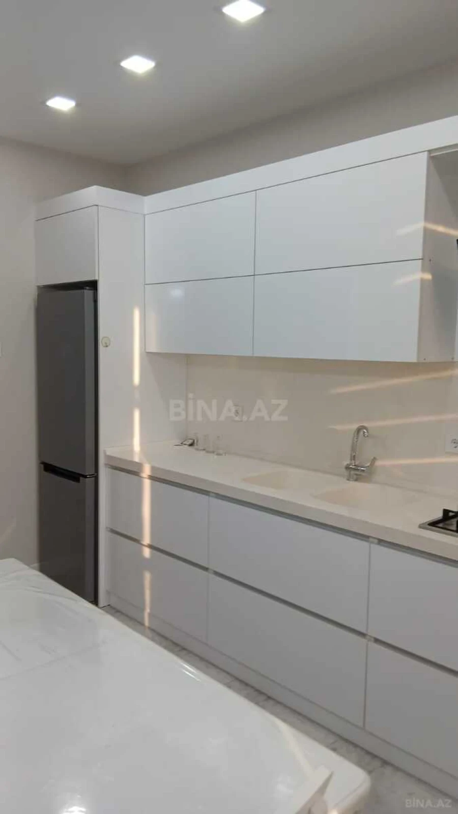 Satılır 3 otaqlı mənzil 90 m²
