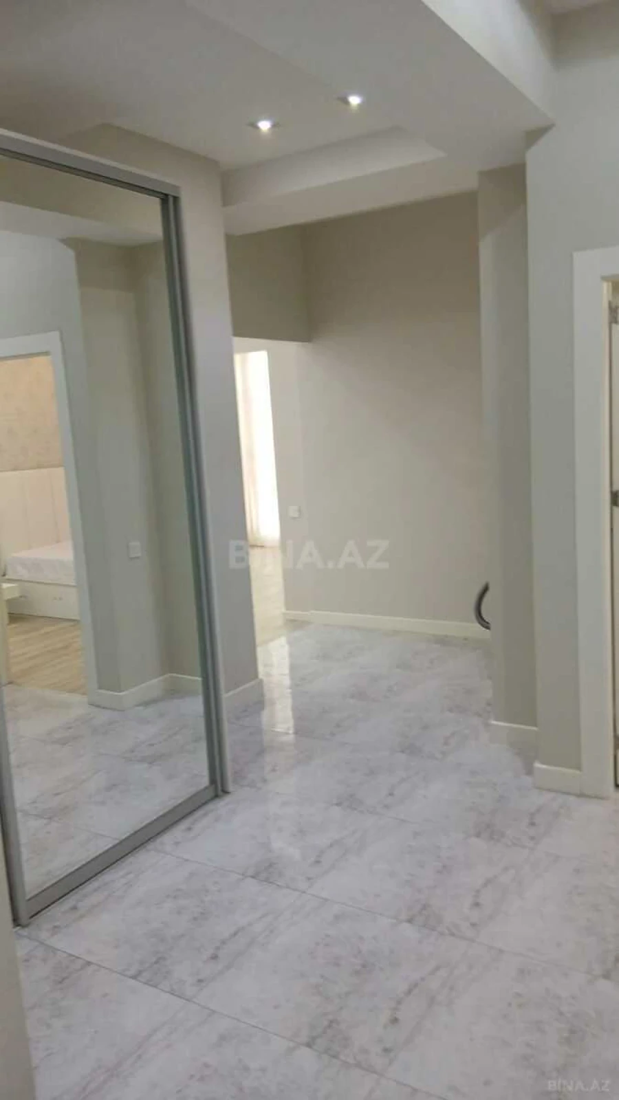 Satılır 3 otaqlı mənzil 90 m²