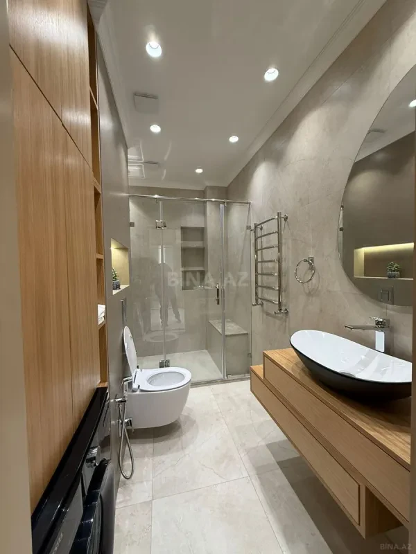 Satılır 2 otaqlı mənzil 83 m²